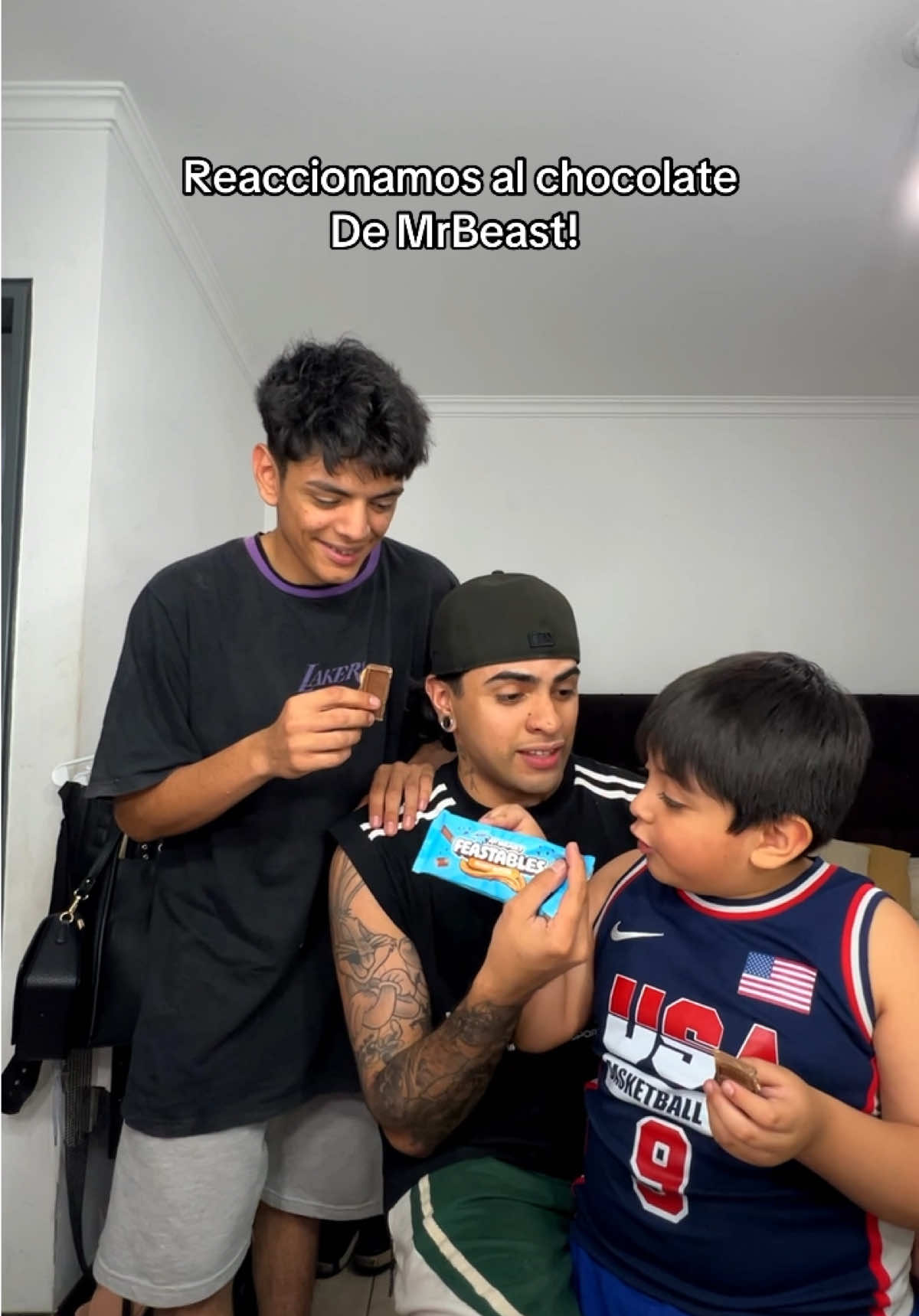 Reacción al chocolate Feastables de MrBeast!! ✌🏻😅 #mrbeast #feastables #chocolate #reaccion #paratii 