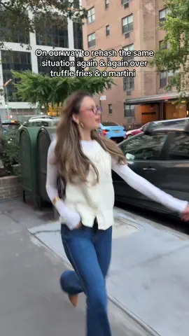 What can we say we’re just girlypops 🤷‍♀️ #falloutfits #fallgoingoutoutfits #relatable #friendship 