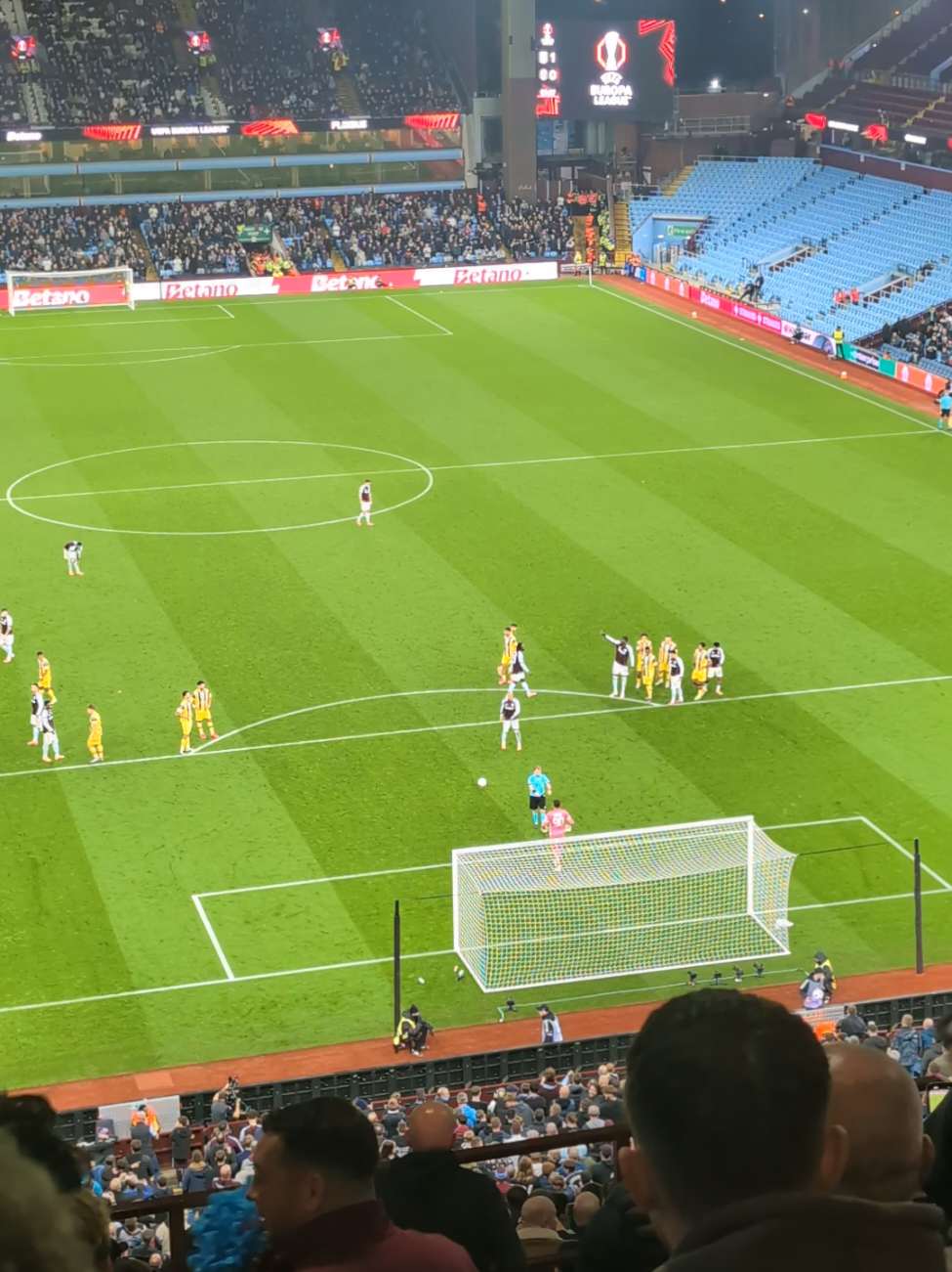 We scored a Pen #avfc #astonvilla #donyellmalen 