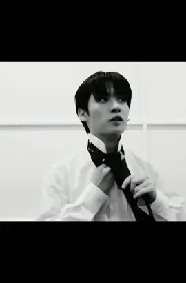 بشتاق له😔 #لينو #ستراي_كيدز #فانكامات_كيبوب #فانكام #leeknow 