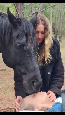 #medicinewoman #animalmedicine #healingwithnature #healingwithanimals #healingwithhorses 