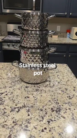 This pot is selling really fast right now on tiktokshop#shopping #pots #taufikt #stainlesssteelpot #homefinds 
