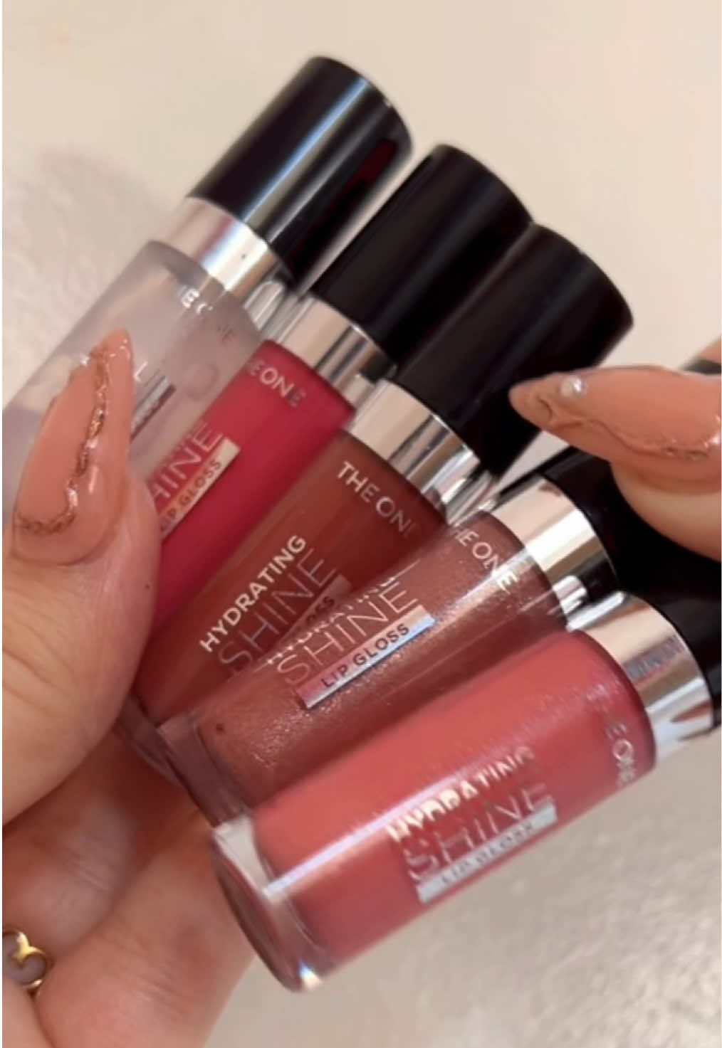 Hand swatch of @Oriflame Ma ✨️💚 lipglosses by @Oriflame  #oriflameonme #ugccommunity #contentcreator #collabwithme #ugccontentcreator 