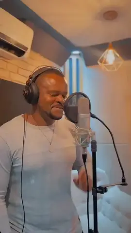 Agora somos ex Ouça essa música até o fim e deixe nos comentários o que você achou?  #viral  #sofrencia #music #foryou #tiktokbrasil  Nenho