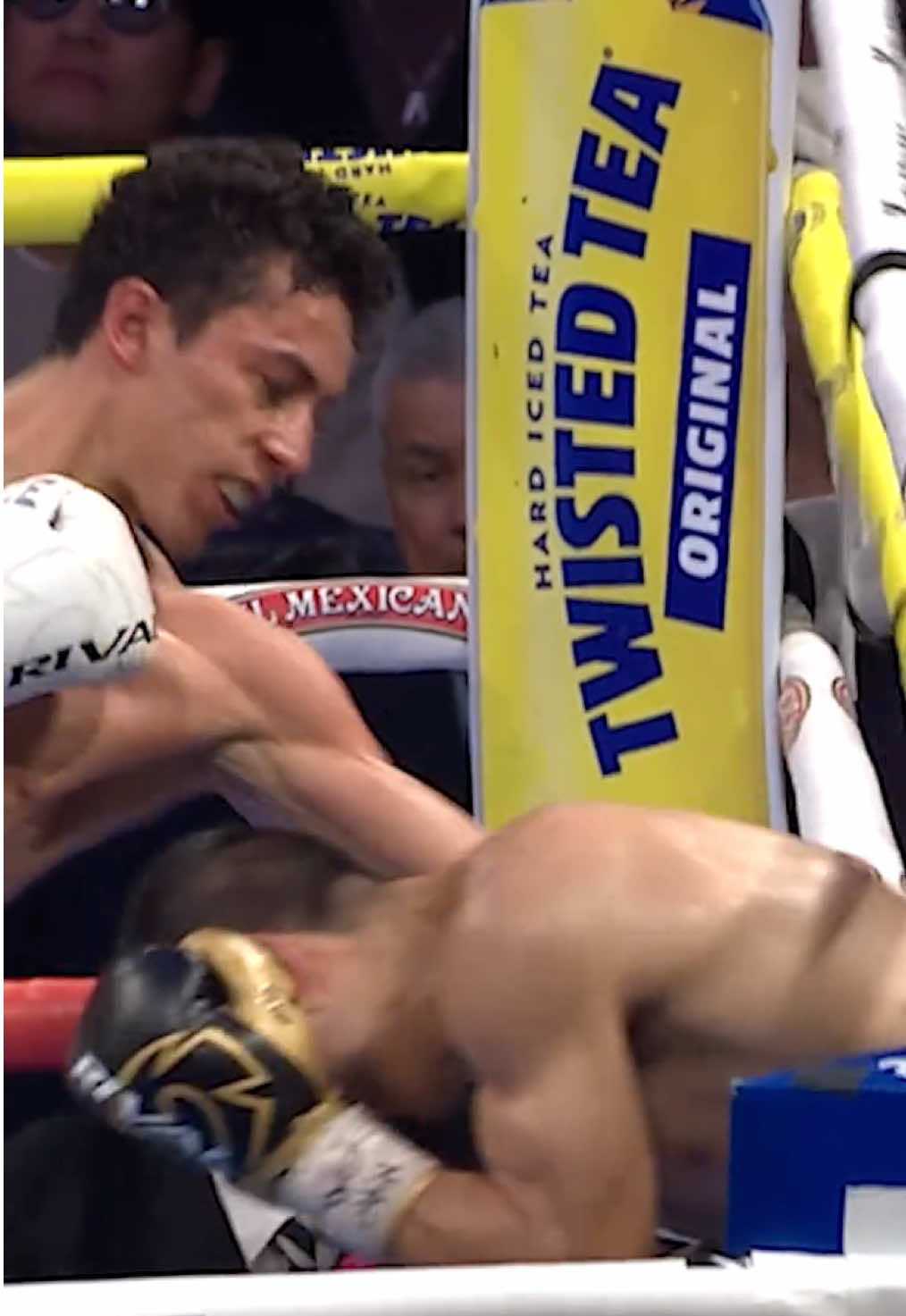 Divino is a nightmare 😤 #toprank #trboxing #boxing #mexico #knockout 