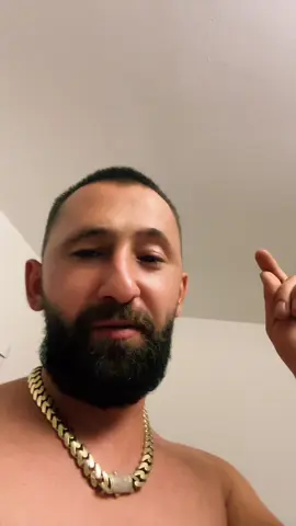 Follow aici 👉@Geanny 