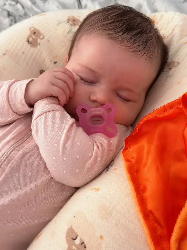 Such a precious sleeping beauty 🥰 #babytok #baby #sleepingbaby #naptime #babygirl 