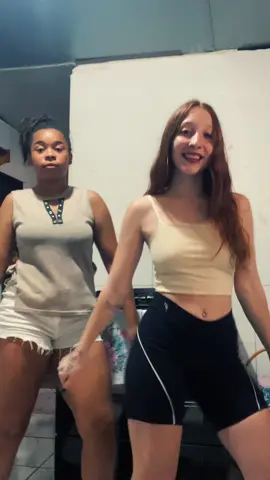 Dancinha com ela ❤️#dancinhasdotiktok #viraltiktok #fyppppppppppppppppppppppp #vaiprofycaramba 