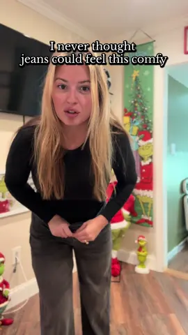 Not all jeans are made equal—these @Halara asymmetrical jeans stretch, sculpt, and stay comfy all day #halara #halarajeans #stretchyjeans 