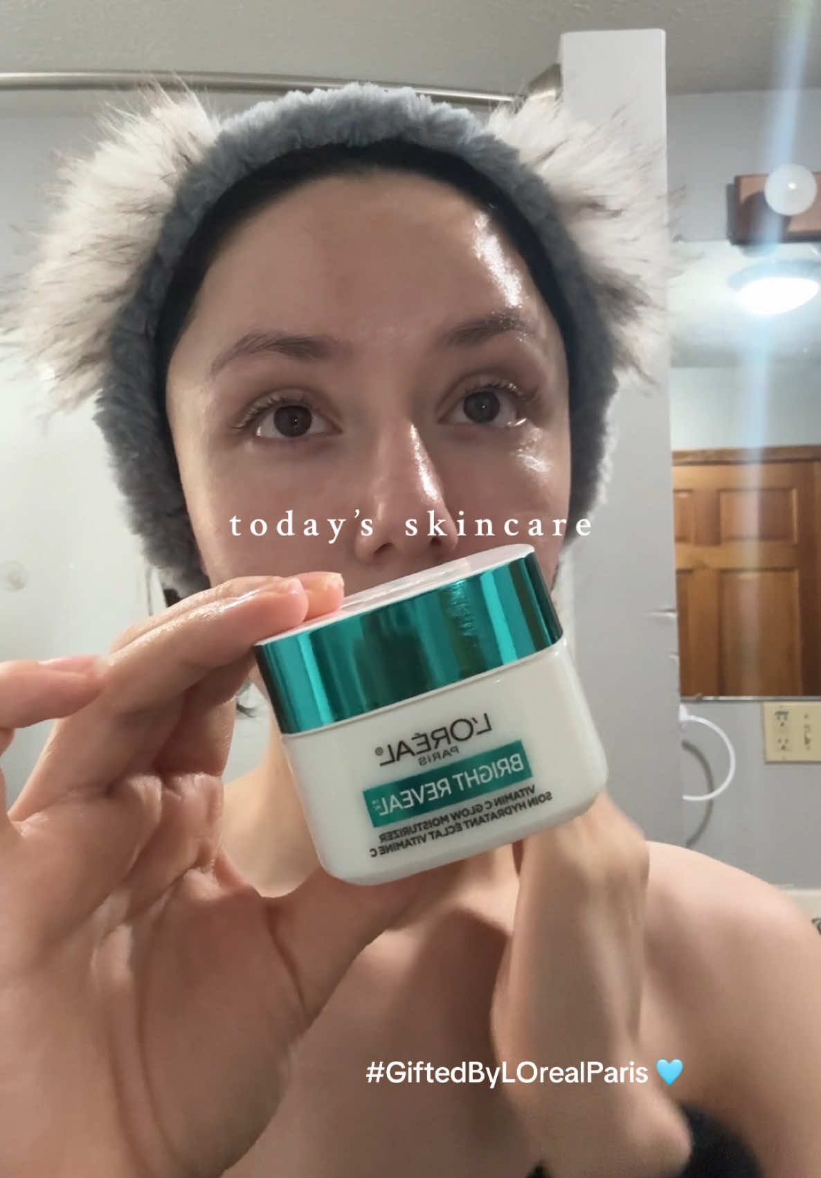 #GiftedByLOrealParis 🩵 #LOrealParisSkincare #BrightReveal #BrightRevealMoisturizer @loréal paris usa 
