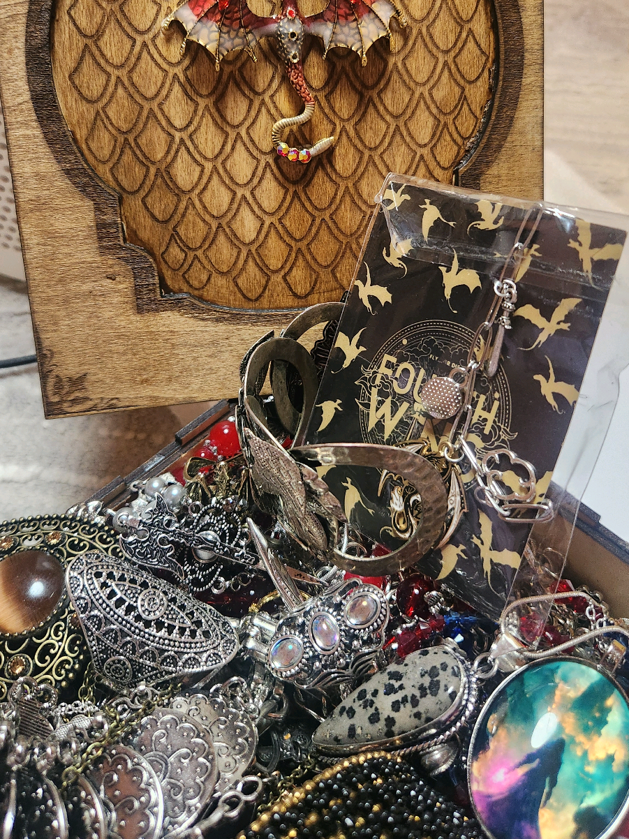 Fourth Wing themed jewlery jar? Hell Ya!! Lit means anything that produces joy ya? 🫣#BookTok #fyp #jewelryjar #fourthwing @Dale Kostello Gavaletz 