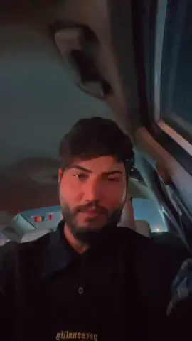 انا وشلعان الگلب شبينه توم گلبي يبقى يلوچ اذا ما بي جرح☹️