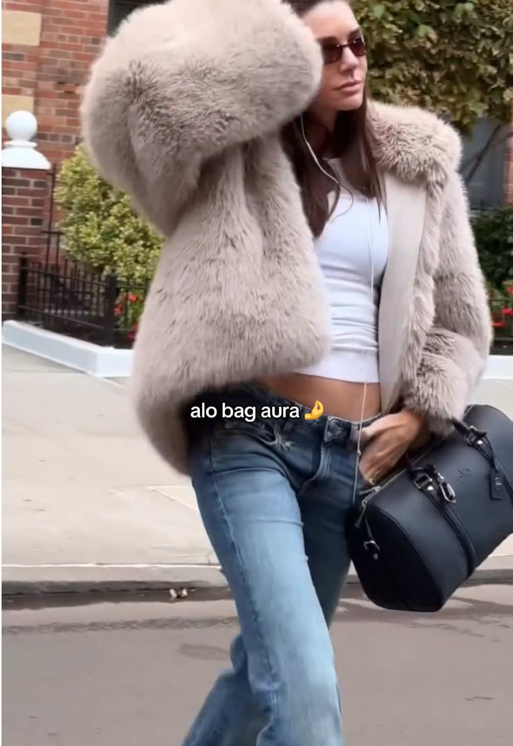 carrying main character energy… literally 💼✨ @Valentina Ferrer #alo 