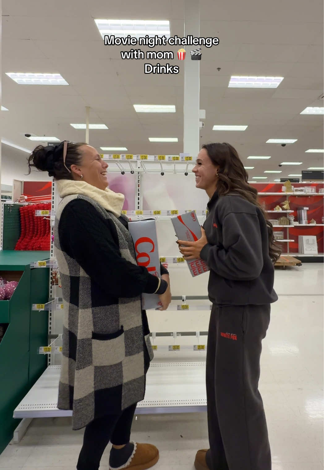 Movie night challenge 🍿 🎬 with my twin 🤞🏻#movienight #snacktrend 