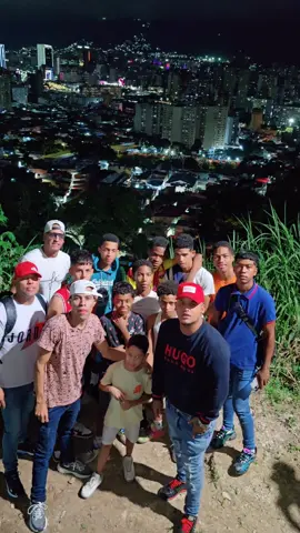 San Agustín te suena? #caracas #salsaparadedicar #salsaparaestados #salsabaul #sanagustincaracas @Joelito es salsa🎺 @toretorumbero29 @Dj Reimer Oficial @Anthony comediaa😃 @ALBERT ALEJANDRO ❤️ 