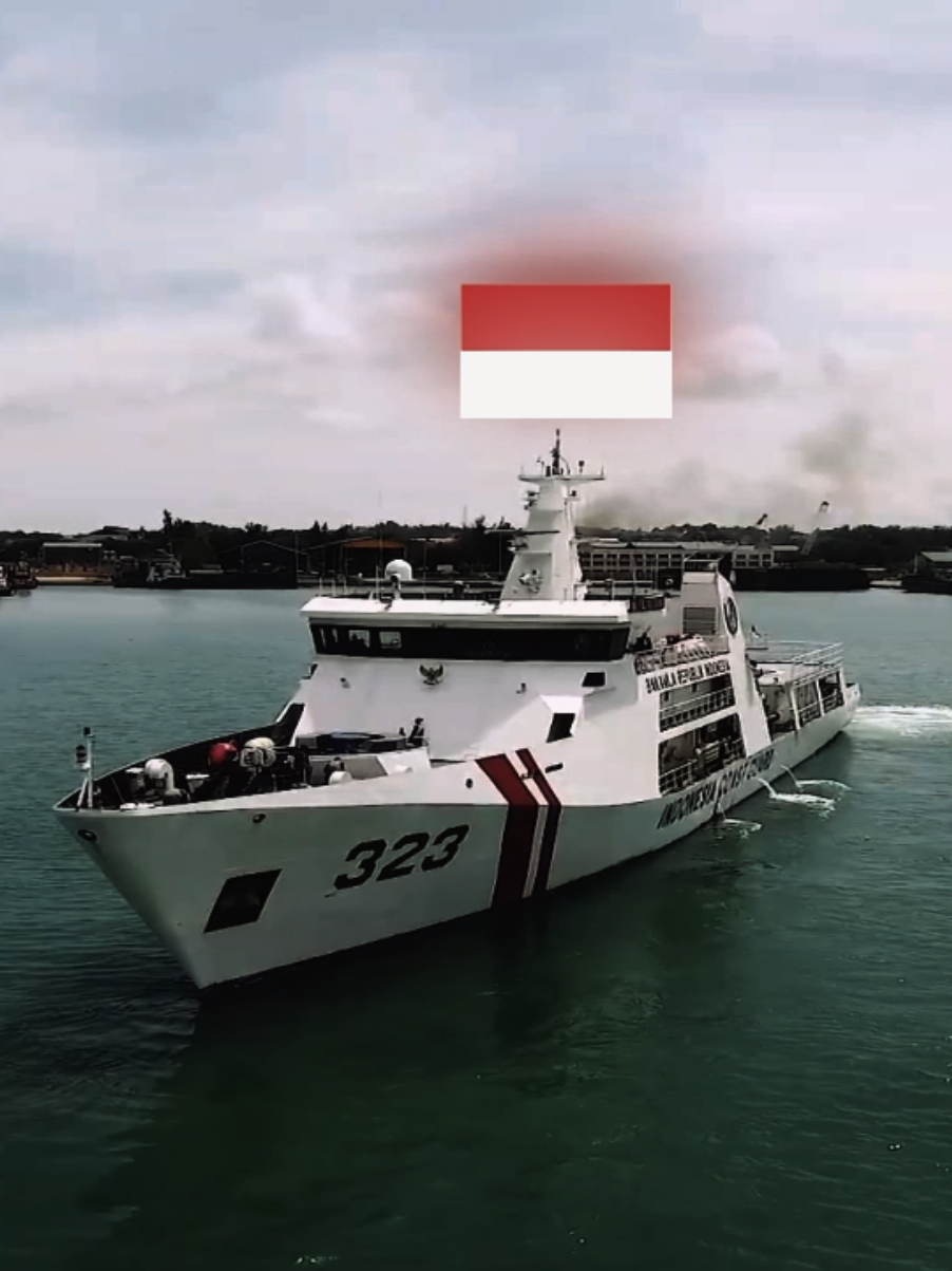 Indonesia coast guard💪🏻 Pukul 07.30 WIB, KN. Pulau Dana-323 melakukan kontak komunikasi namun tidak di respon oleh kapal CCG 5402, justru malah mendekati serta mengganggu MV Geo Coral yang sedang melakukan kegiatan survei. KN Pulau Dana-323 menghalau CCG 5402 untuk keluar dari Landas Kontinen Indonesia agar tidak mengganggu kegiatan survei MV Geo Coral. Pada Pelaksanaan shadowing KN. Pulau Dana-323 Bakamla RI bekerjasama dengan KRI SSA-378 TNI AL. Pengusiran yang dilakukan oleh Bakamla RI terhadap kapal CCG di Landas Kontinen Laut Natuna Utara, merupakan bentuk nyata dari komitmen untuk selalu menjaga keamanan di laut sesuai dengan tugas dan fungsi Bakamla RI, melalui patroli yang dilakukan oleh unsur-unsurnya. #ASEAN #china #INDONESIA 