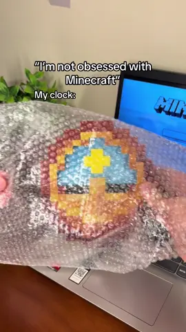 Only OG’s will remember this Minecraft clock 🥺 #Minecraft #minecrafter #minecraftplayer #nostalgic #clock 