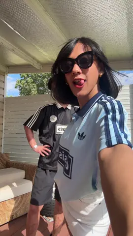 See ya tonight, lads! @liamgallagher @oasis #oasis #oasis2025 #sydney #adidas #adidasxoasis 