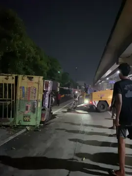 🥺🥺🙏🏻🙏🏻🙏🏻ga isoh berkata kata neh aku koncoo intine matursuwunn wes ngondisikne🙏🏻🙏🏻 #storytruck #fyppppppppppppppppppppppp #fypberanda #trukmaniaindonesia 