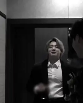 اعملو كومنت عشان يصعد الفيد😓 . . . . . #jungkook #fyp #foryou #جونغكوك #tiktoklongs 