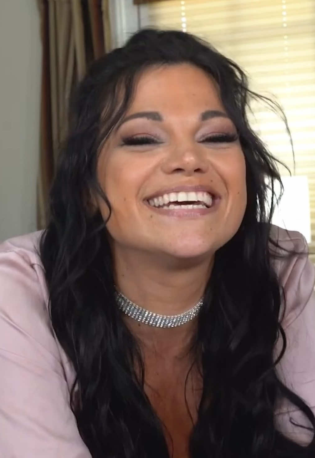 Mona Azar discusses her dream vacation spots... @itsmonaazar  #monaazar #dubai #italy #bangbehindthescenes