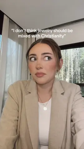 Why dnot wear jewelry that is inspired by the bible? 🫶🏻 #christiantiktok #christiangirl #christianjewelry #christmasgiftideas #christiangiftideas 