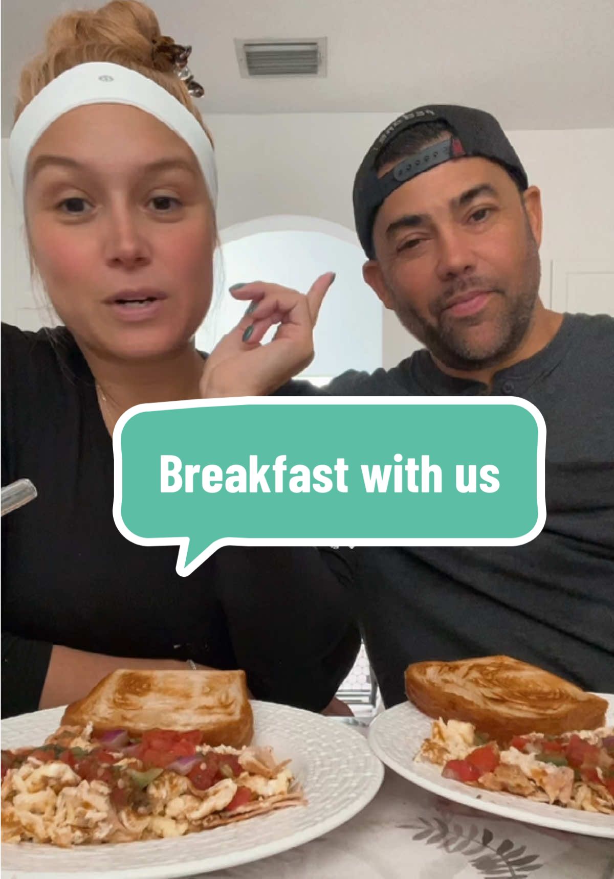Day 4 people. Staying strong till Thanksgiving!🫶🏼  @Rogelio Martinez_  #momof3 #eatwithme #couplestiktok #breakfast 