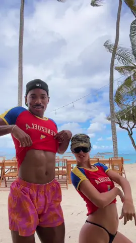 just two venekas loving life 🇻🇪🤍