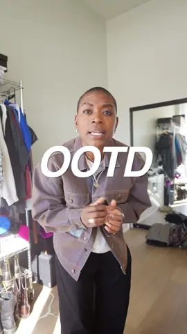 Posting this a whole week after Adobe Max, but that's fine! I'm going to post my thoughts later, but one thing I know is that we need way way wayyyy more black creatives in that space. Enjoy this in the mean time in between time @Adobe  #OOTD #grwm #adobemax