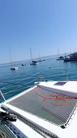 Veleiro disponível para locação! ⛵#CapCutMotivacional #Motivacional #reflexaododia #CapCut #ilhabela 