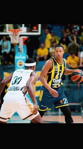 Fenerbahçe Beko Erkek Basketbol Takımımız, EuroLeague 2025-26 sezonu 9. Maçında LDLC Asvel’i konuk etti. Ülker Spor ve Etkinlik Salonu’nda oynanan karşılaşmayı 81-67 kazanan ekibimiz, EuroLeague’deki dördüncü galibiyetini elde etti. Wade Baldwin 14, Nicolo Melli 12, Bonzie Colson da kaydettiği 11 sayıyla galibiyete önemli katkı verdi. #fenerbahçe  #fenerbahçebeko  #fiba #euroleague #basketbol 
