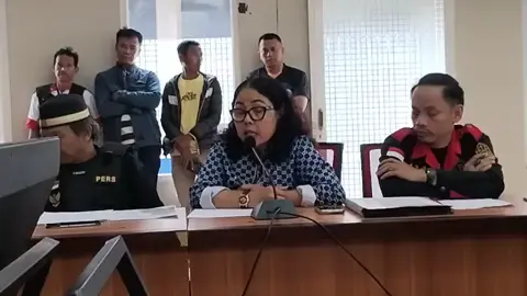 Karena syarat formil telah terpenuhi, maka perlu mendesak pihak kantor ATR/BPN Kota Makassar agar segera menerbitkan SHM milik Ahli Waris Ishak Hamzah yang prosesnya tertunda selama 15 tahun