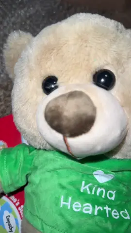 I can’t wait for Christmas to be here and give this teddy bear to my daughter 🥰 #teddybear #spreadkindness #giftidea #giftforkids #momtok 