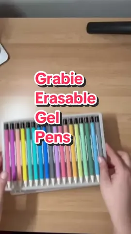 These are the Mother of all gel pens! And the fact they erase as smooth as they write is 👩🏻‍🍳 💋 #gelpens #grabie #erasable 