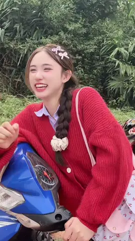 เชิญครับคุณผู้หญิง🤪#ນ້ໍາໃສຍີ້ມຫວານ #namsai #สาวลาว🇱🇦 #fyp 