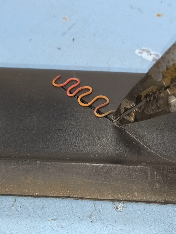 Ingenious Method for Repairing Broken Plastic Using Just a Torch and a Piece of Wire  #plastic #repair #tips #tricks #skills #howto 