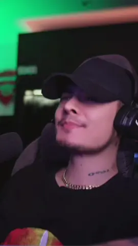 Hay nhức nách luôn a vinh ơi #emlahanhphuctronganh #hoavinh #nhachaymoingay #nhachay #thuongcover9x 