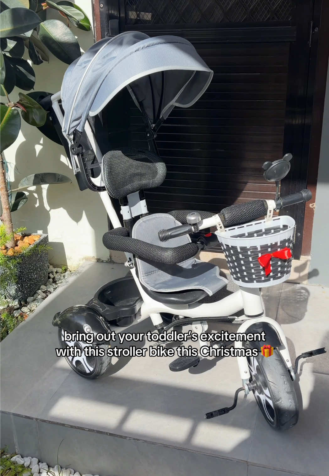 this stroller bike will surely excite your toddler this Christmas 🫶 #giftideaforkids #christmasgiftideas #strollerbike #strollerbikefortoddler #kidsbike 