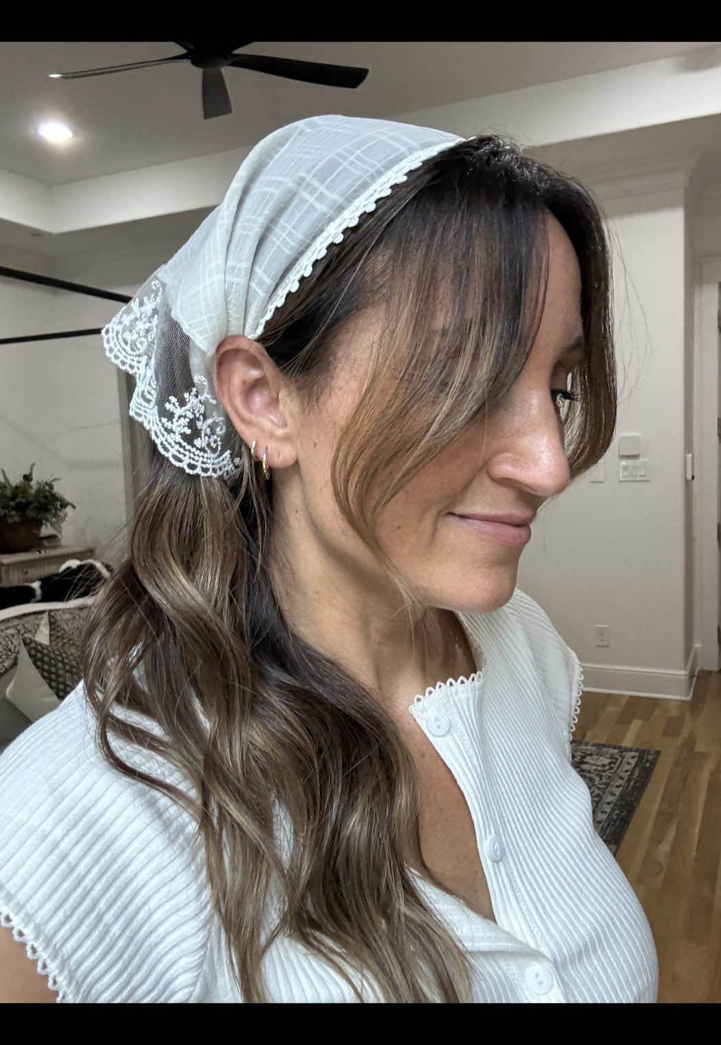 Day 3 hair? No worries with these bandana styles🌻 They are so easy but look so cute!
