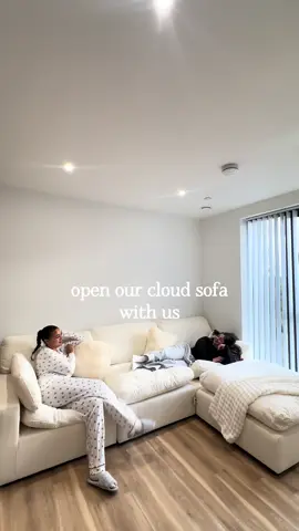 dream cloud sofa 🥰 @dusk.com #fyp #cloudsofa #homedecor #homeimprovement #viral 