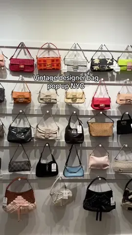 which bag was your fave? @Old Trends New Trends #nyc #soho #nycthingstodo #vintagebag #vintagefashion 