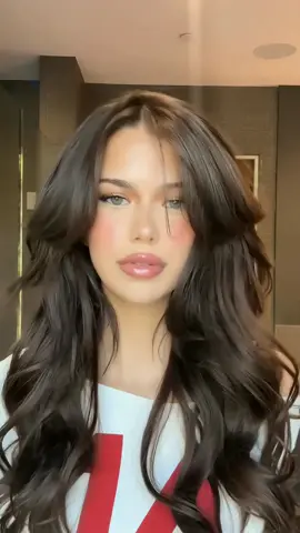 Miami nights are for glitter & glow  Dancing through life in 4-inch heels. #MiamiNights #NightlifeBeauty #GlitterMakeup #DanceChallenge #LatinaVibes