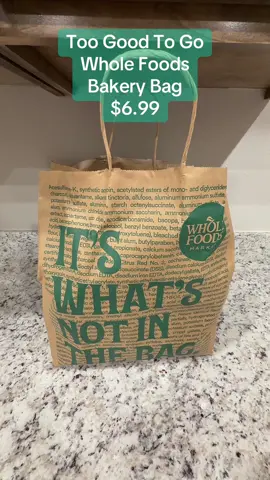 Unpack my Too Good To Go Bakery bag from Whole Foods! I paid $6.99 and it has a value of $37.65. Whole Foods only has to give me a minimum value of $21 - so this bag was amazing!!  #toogoodtogo #wholefoods #foodreview  #payoffdebt  #fyp   @Too Good To Go  @Whole Foods Market  @wholefoodscanada 