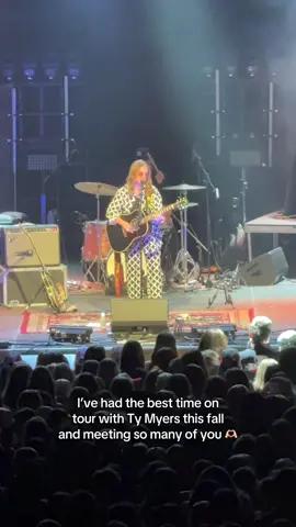 It’s been so fun touring with @Ty Myers this fall and meeting so many of you 💛 last weekend of tour is this weekend - tell me if I’ll see you there!!! and where you’d like to see me next year on tour :) #newmusic #fyp #soul #OnTour #tymyers 