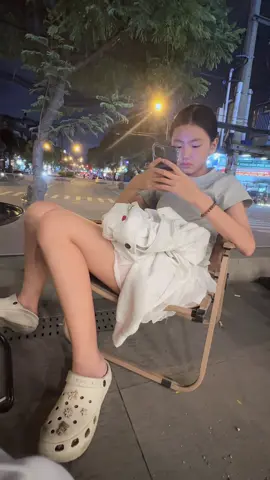 Ăn no ba cứ quay lén con,hơi khó chịu nhưng cũng phải chịu 🥰🥰#congaicuaba #tichcuccuocsong #vuivemoingay❤️ #xuhuong 