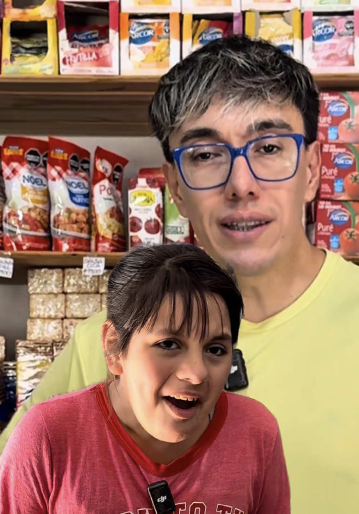 El gato la sigue😲 #mascotas #humanizar #animales #gato #cumpleaños