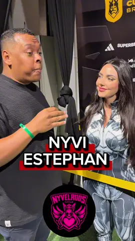 Diz aí, você também conseguiria responder todas as perguntas sem perder o foco? Hahaha parabéns nyvelados ! #tourettes #fyp #foryoupage 