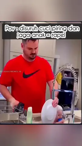 ketika dimintai tolong isteri #komeditiktok #komedikocak #videolucu #videoviral