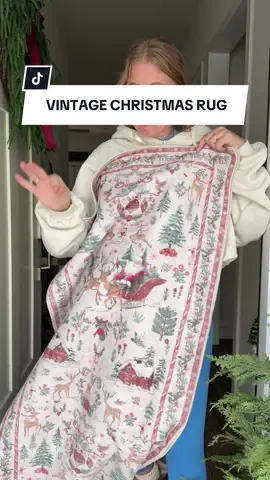 Vintage Christmas rug runner! #vintagechristmas #christmasrug #tiktokshopblackfriday @LAHOME Rugs USA 