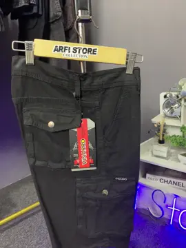 BLACK🖤🔥#promomakan1111 #cargojeans #cargojeans #fyp #fitcheck 